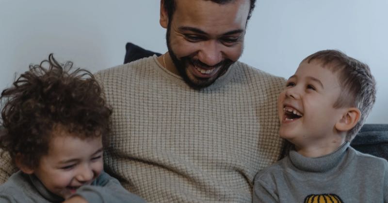 ayuda de 100 euros al mes por hijo