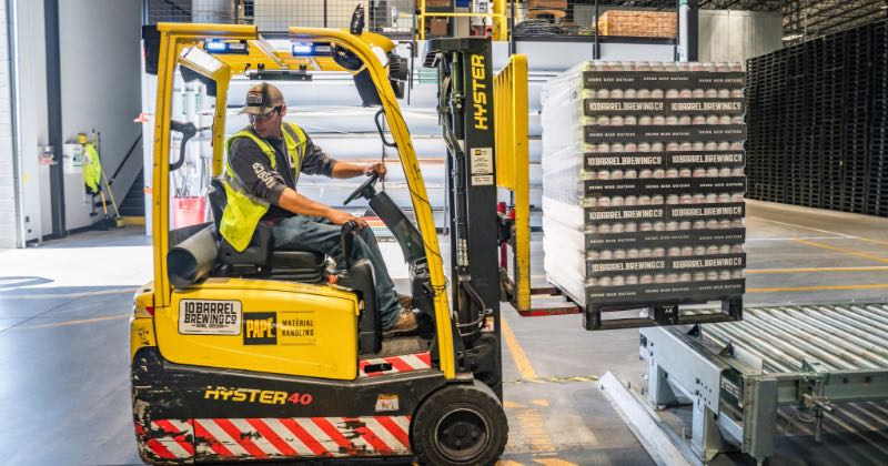 Con el curso de carretillas elevadoras del SEPE, consigue empleo en múltiples empresas y sectores.